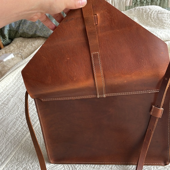 Handmade Greek leather messenger envelope bag - Picture 13 of 16